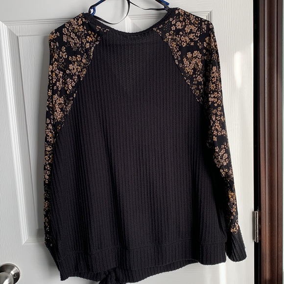 Maurices size large. - Picture 2 of 2